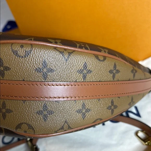 Louis Vuitton Reverse Monogram Canvas Loop Hobo - Picture 6 of 15